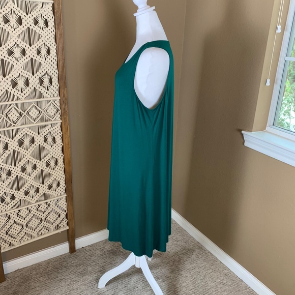 Old Navy Sleeveless Swing Dress Size XL - Flowy Emerald Green Midi Tank - Picture 2 of 8